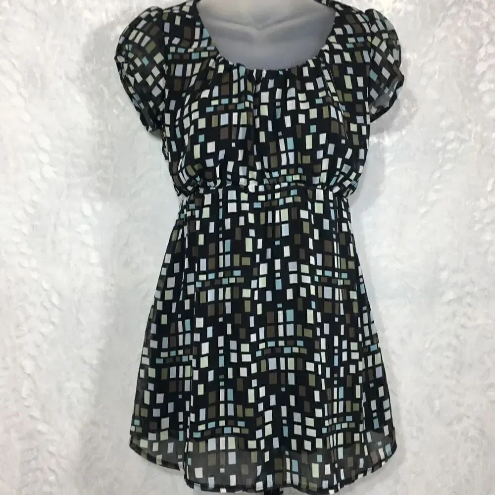 H&M Mama Puff Short Sleeves Abstract Design Maternity Blouse tunic